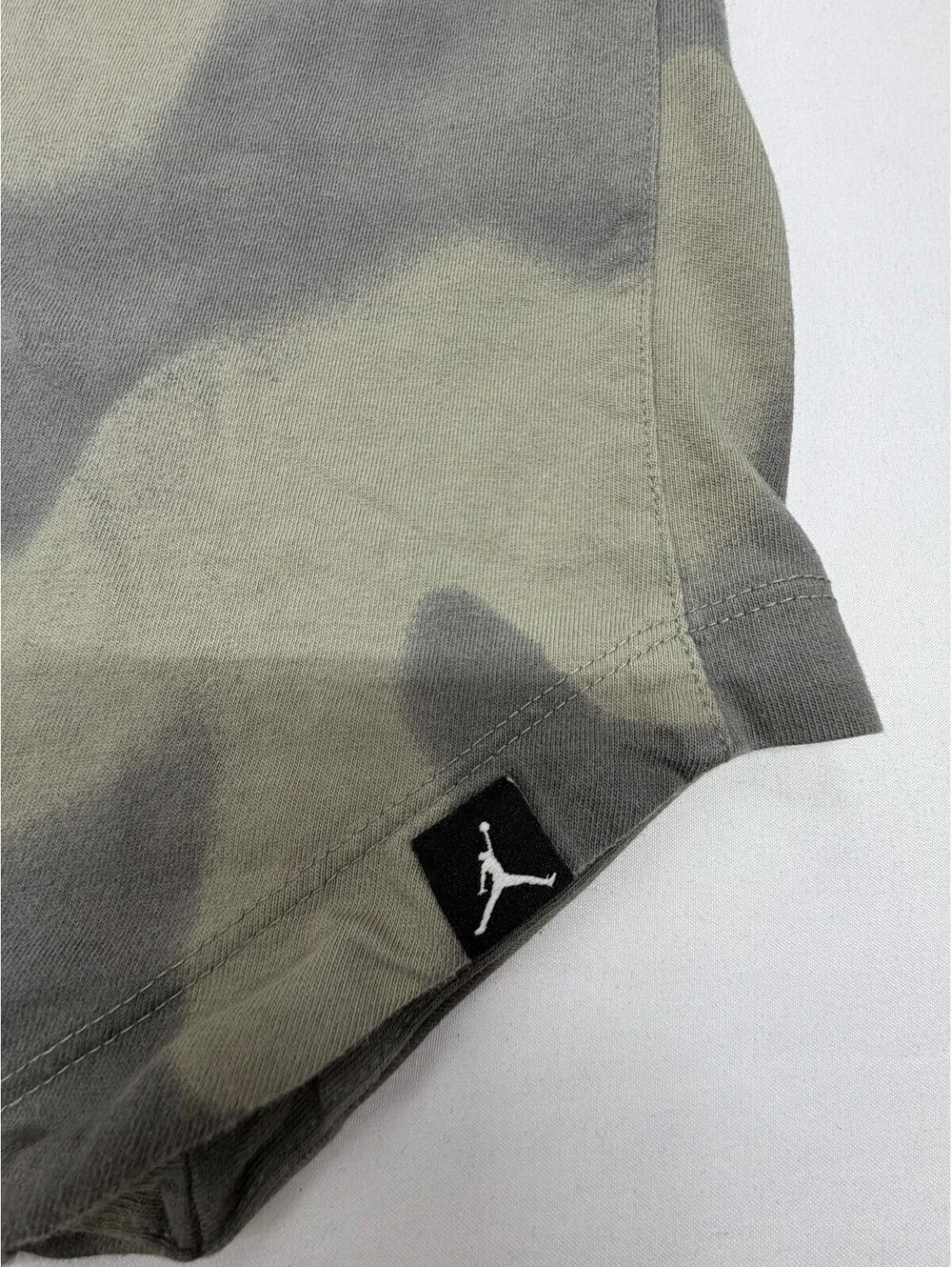 Jordan Retro 5 Men's T-Shirt Camo Short Sleeve Crew Neck Cotton Size Small Green